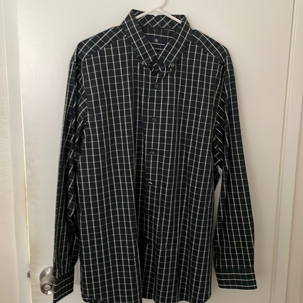 Hart Schaffner Marx shirt Men’s size XL color dark green